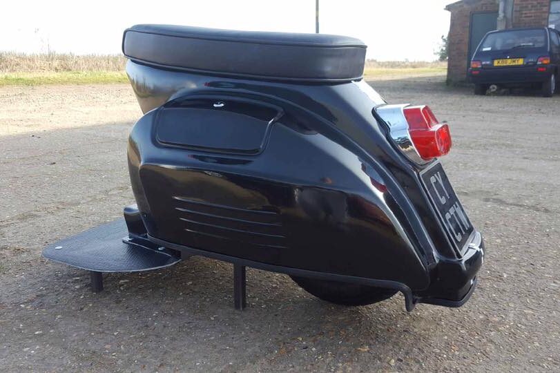 vespa-seat-commercial-black1